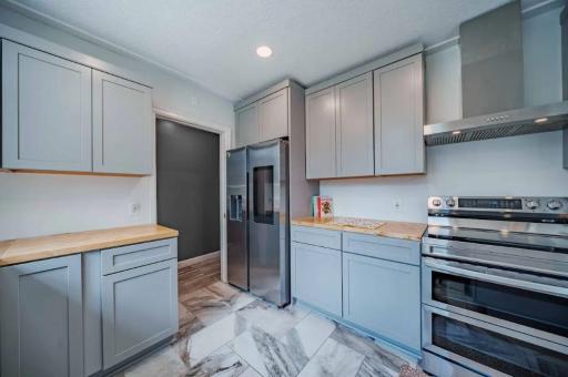 7800 Pearson Way NE, Minneapolis, MN 55432