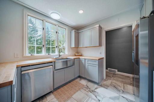 7800 Pearson Way NE, Minneapolis, MN 55432