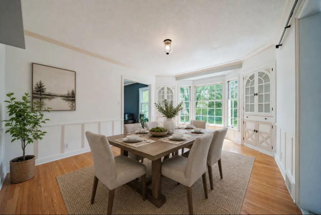 1 Dining Room 2.JPG