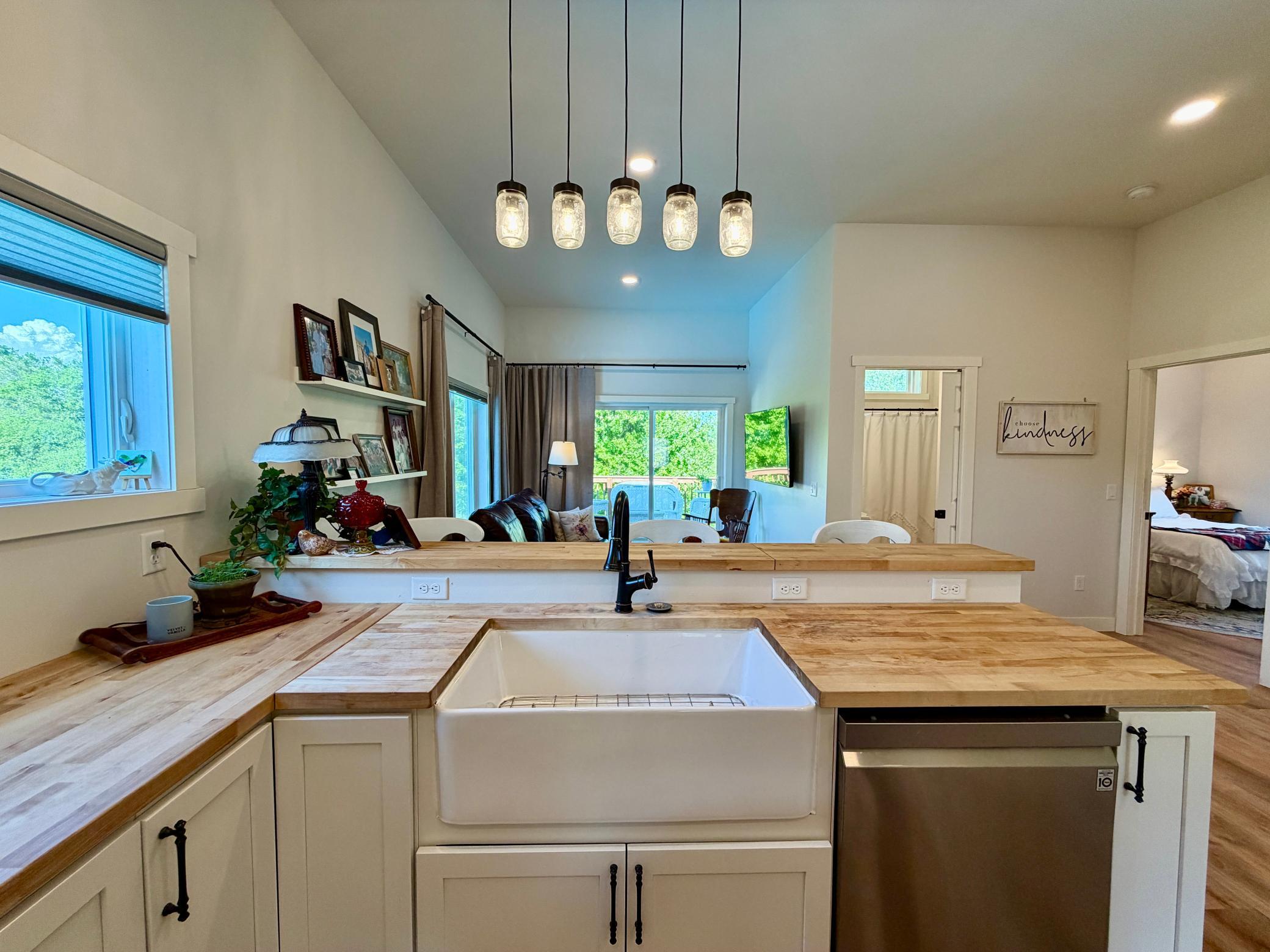 guest house kitchen 3