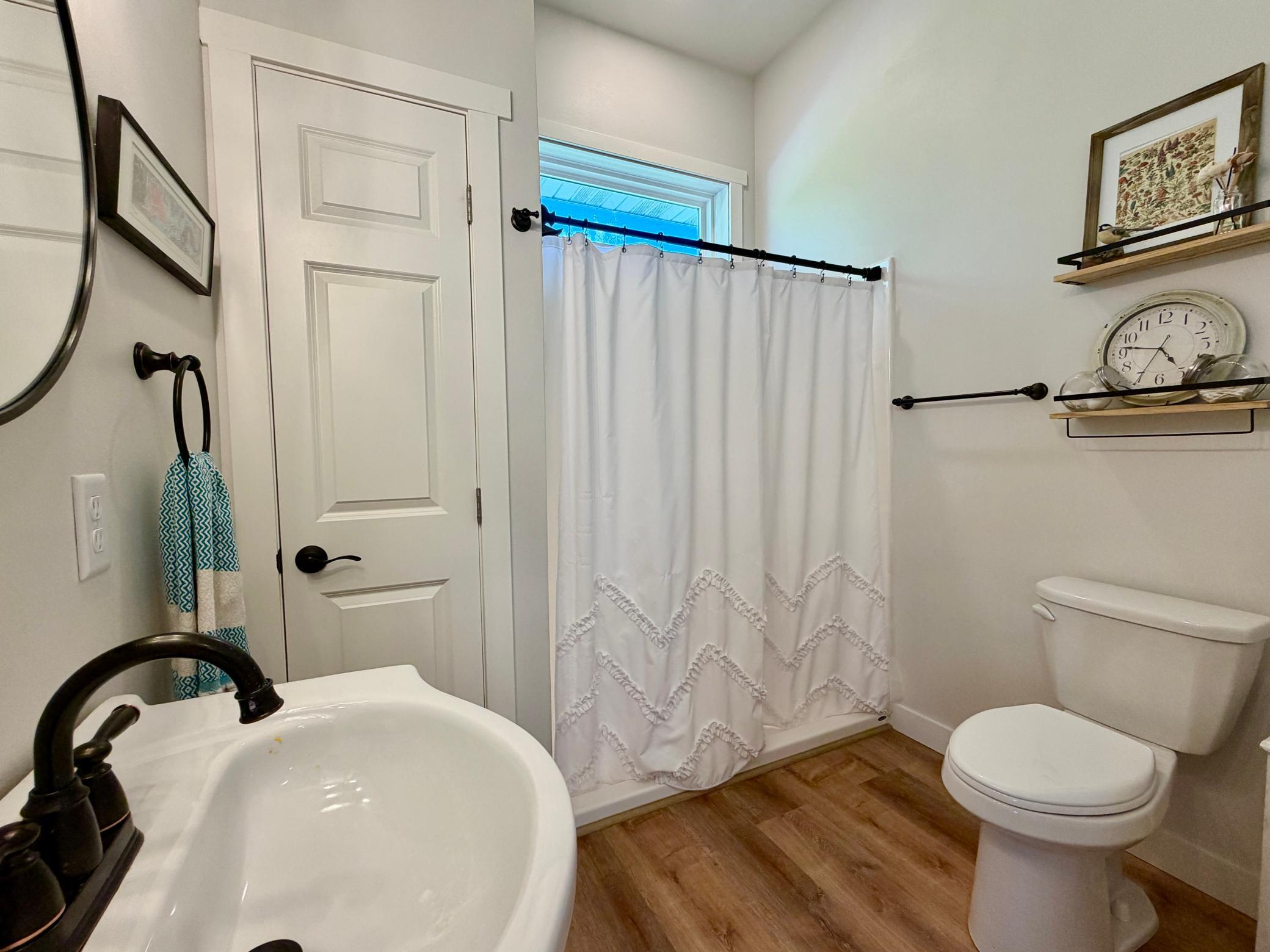 guest house upstairs bath