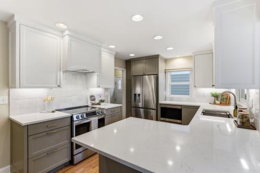5732 Dupont Avenue S, Minneapolis, MN 55419