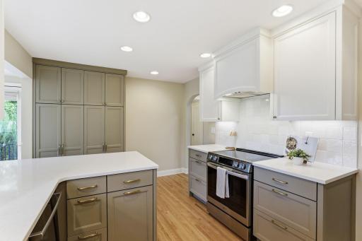 5732 Dupont Avenue S, Minneapolis, MN 55419