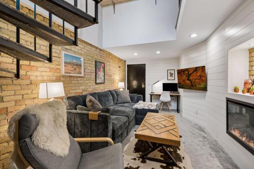 601 S 9th Street, 1, Minneapolis, MN 55404