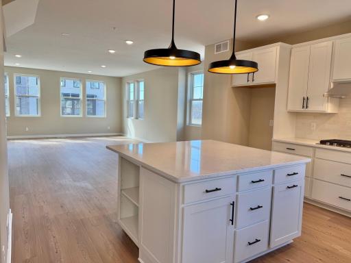 838 Woodlawn Avenue, Saint Paul, MN 55116