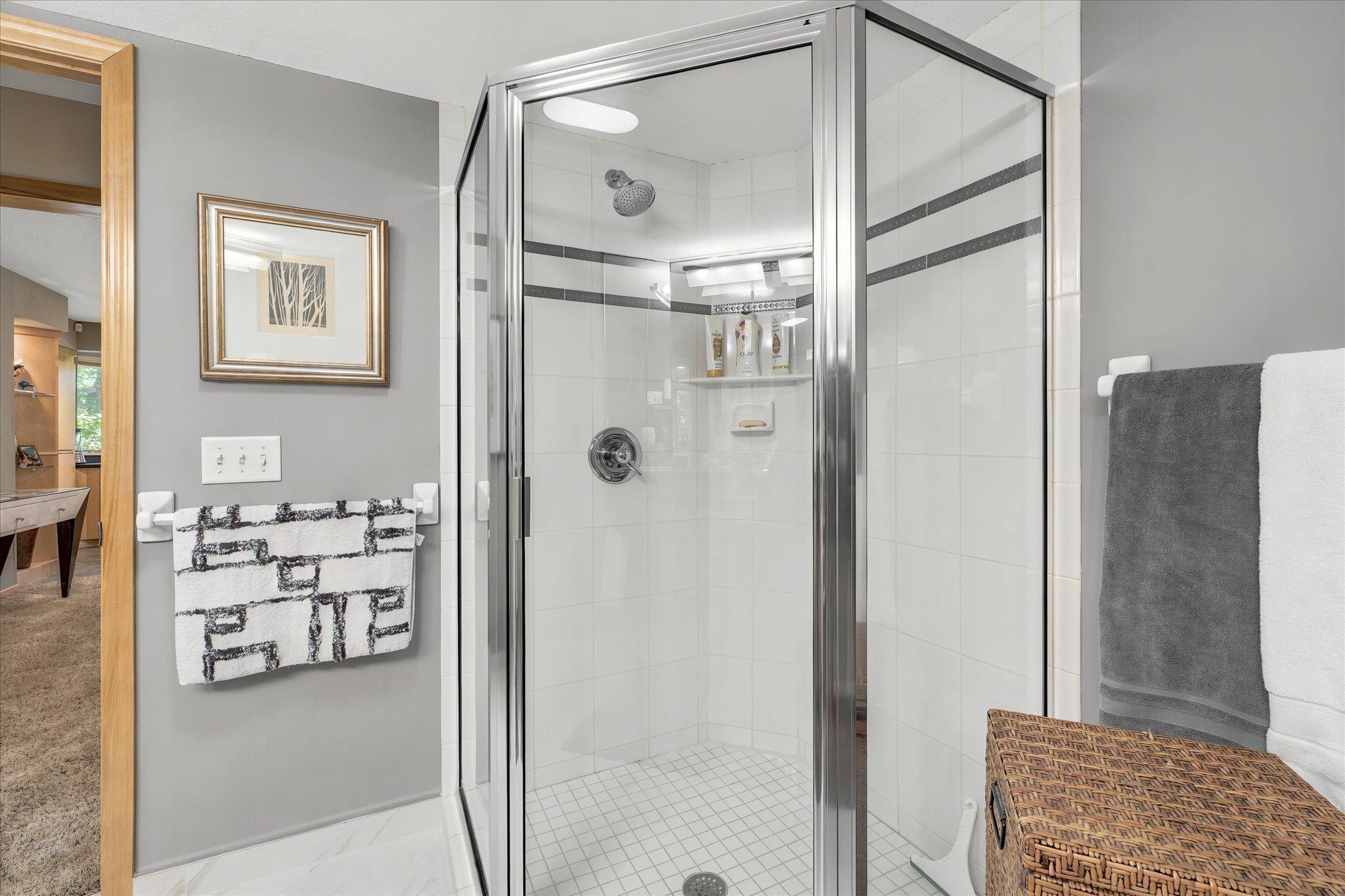 LL 3/4 Shower