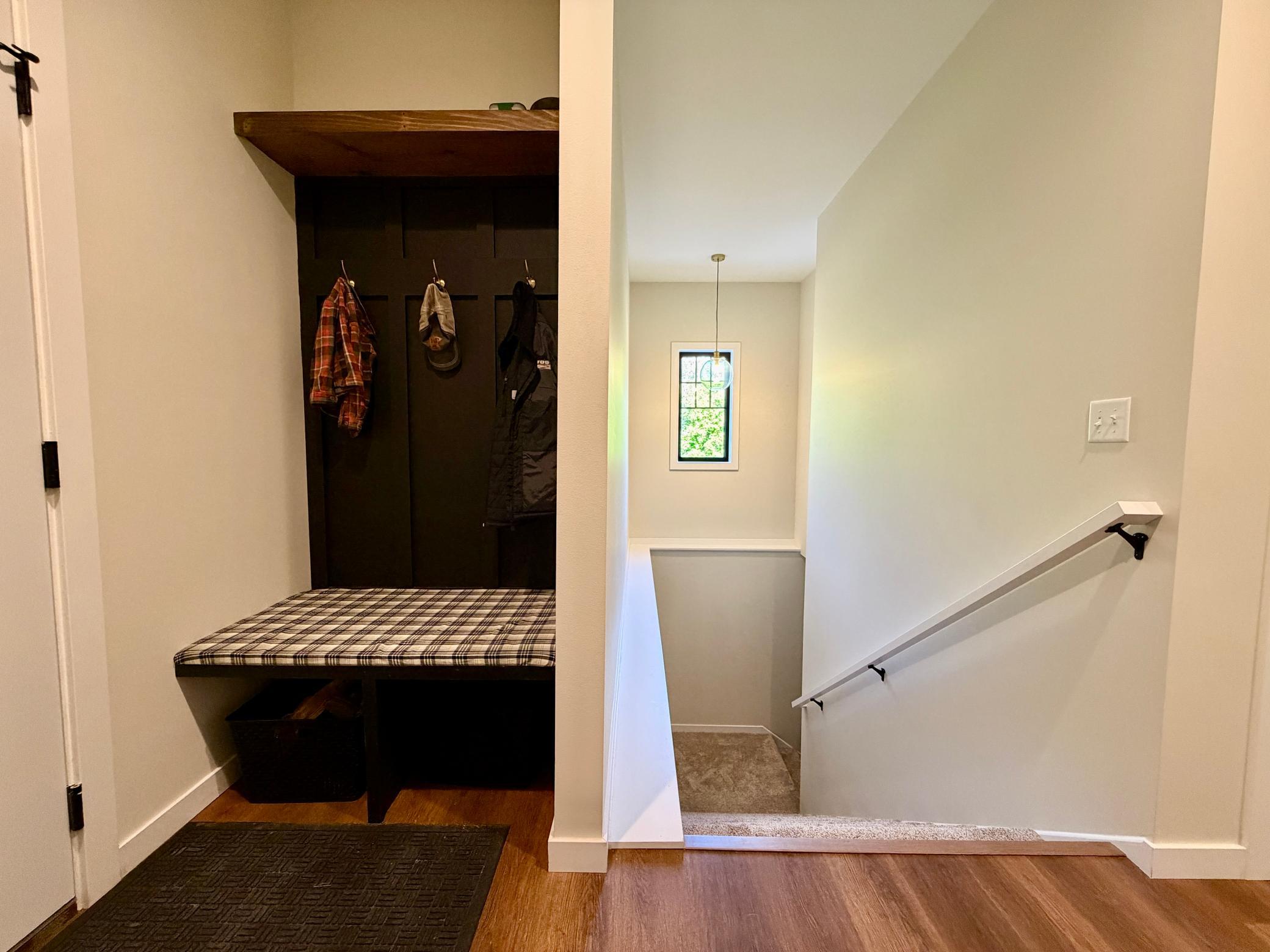 entryway/laundry