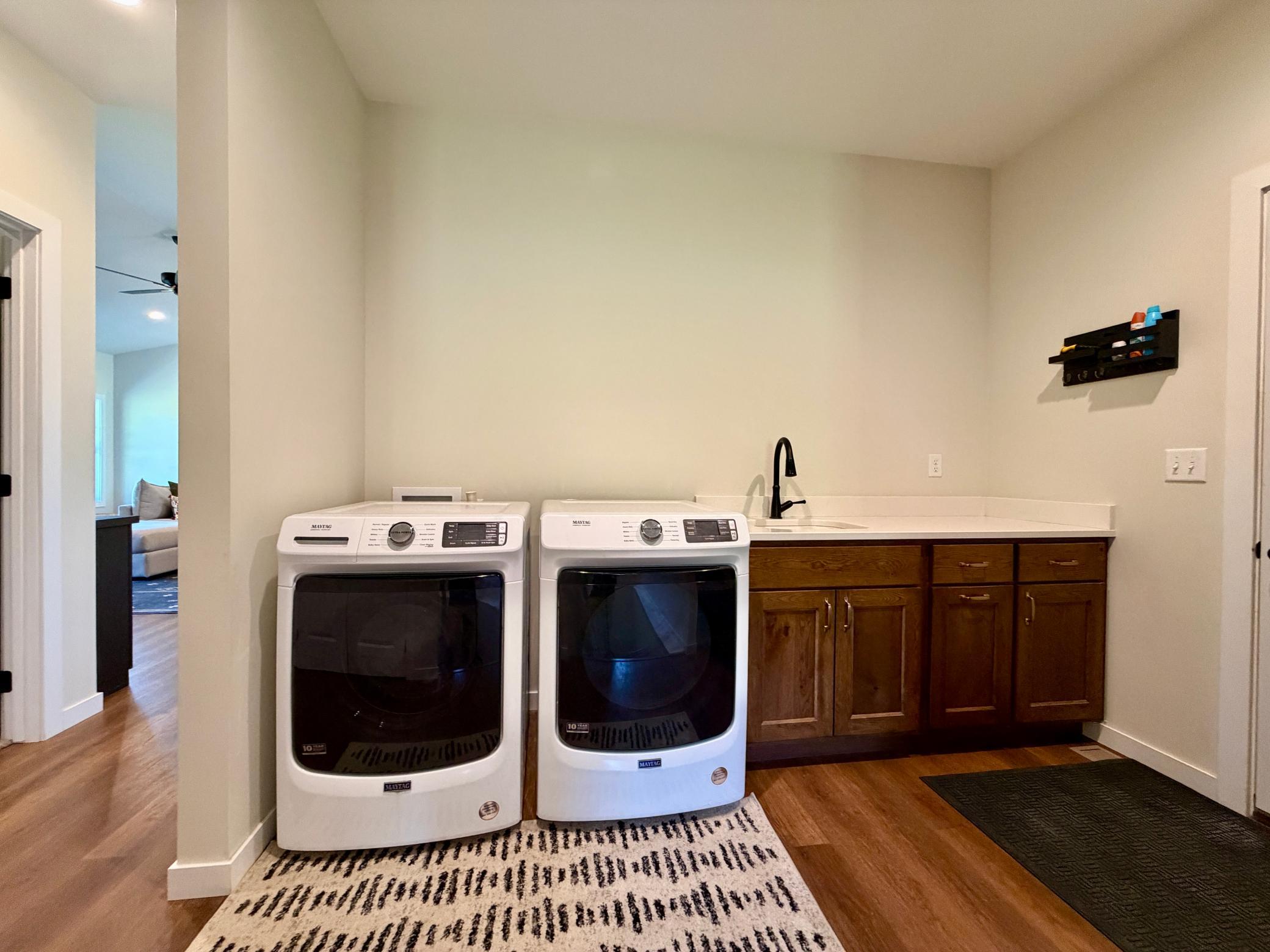 entryway/laundry 3