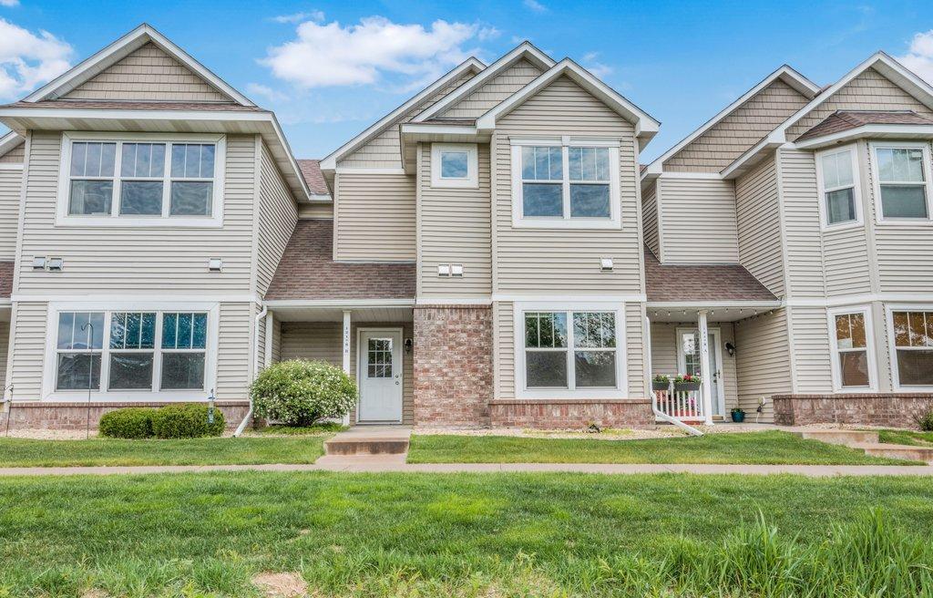 WELCOME HOME! 12178 Yancy Street NE #B, Blaine, MN 55449