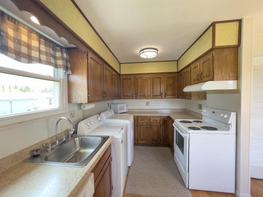 53 Banks Boulevard, Silver Bay, MN 55614