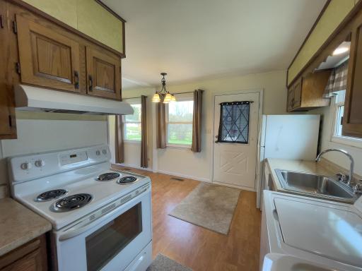 53 Banks Boulevard, Silver Bay, MN 55614