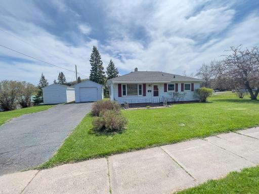 53 Banks Boulevard, Silver Bay, MN 55614