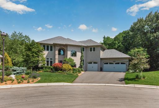 381 Del Rio Drive, Chanhassen, MN 55317