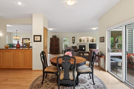 381 Del Rio Drive, Chanhassen, MN 55317