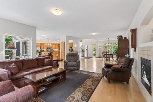 381 Del Rio Drive, Chanhassen, MN 55317