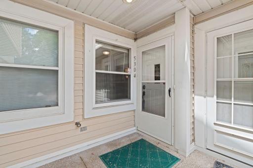 5304 Highpointe Terrace, Minneapolis, MN 55437