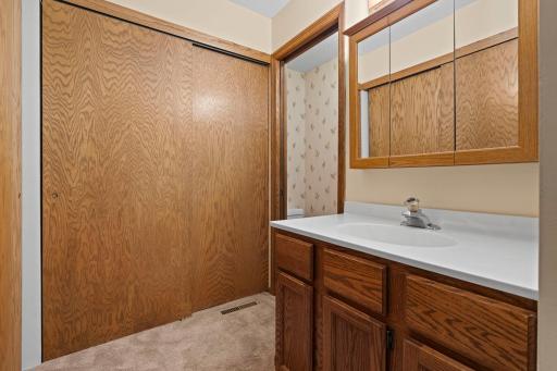 5304 Highpointe Terrace, Minneapolis, MN 55437