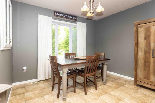 907 11th Avenue SE, Barnesville, MN 56514