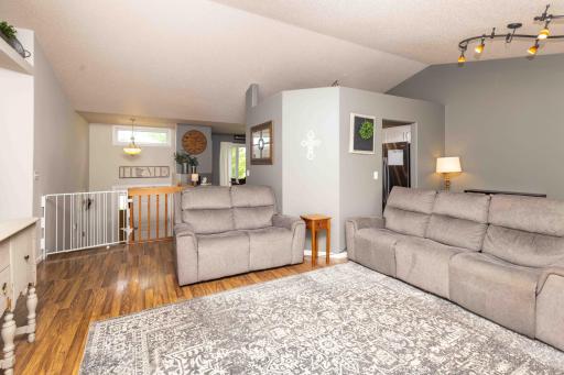 907 11th Avenue SE, Barnesville, MN 56514