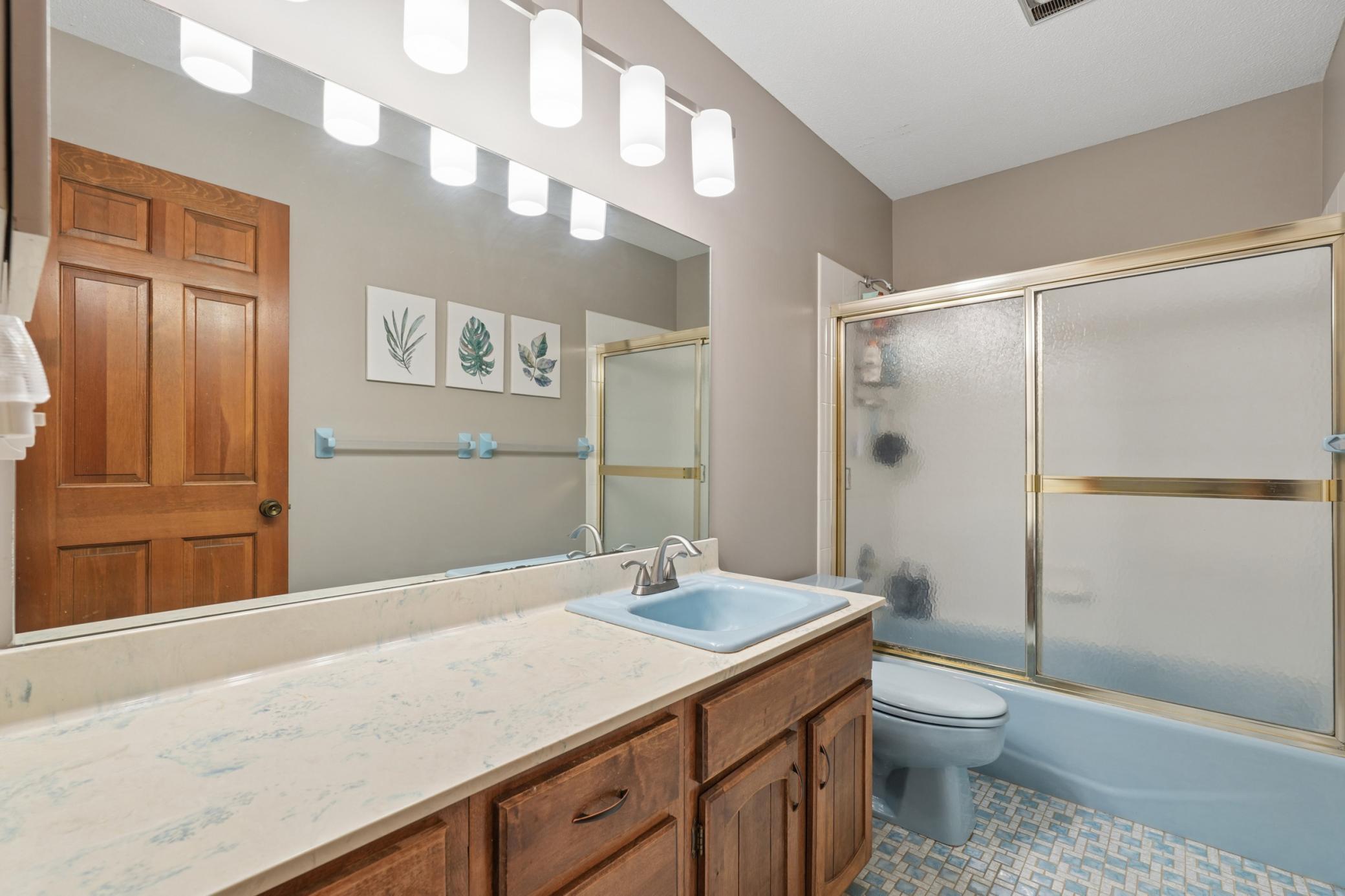 Main Bathroom