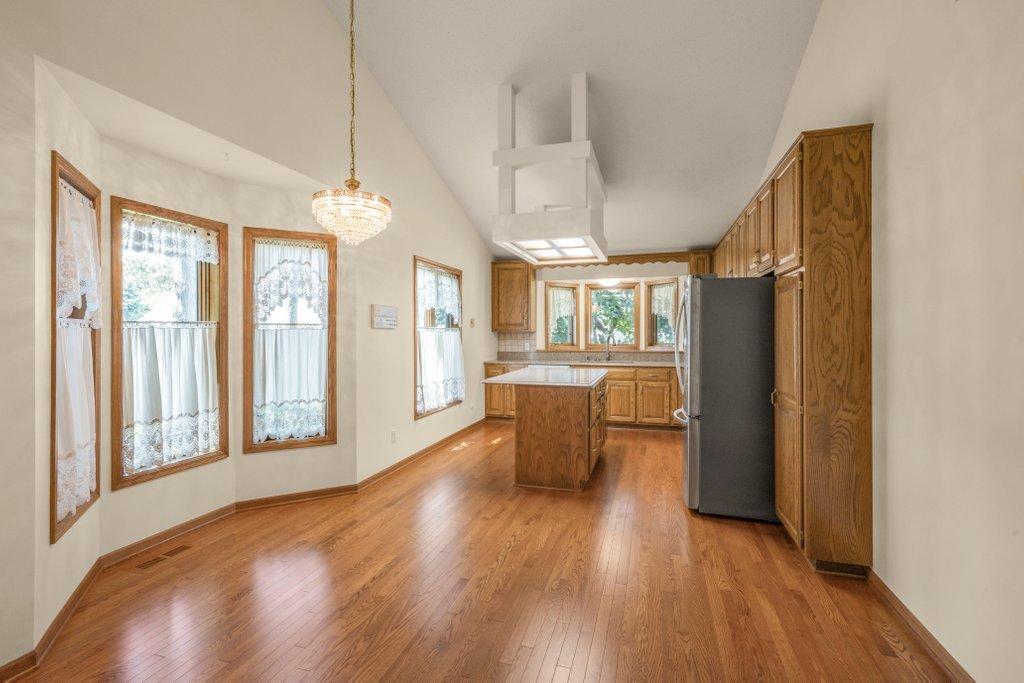 Eat-in kitchen/dining