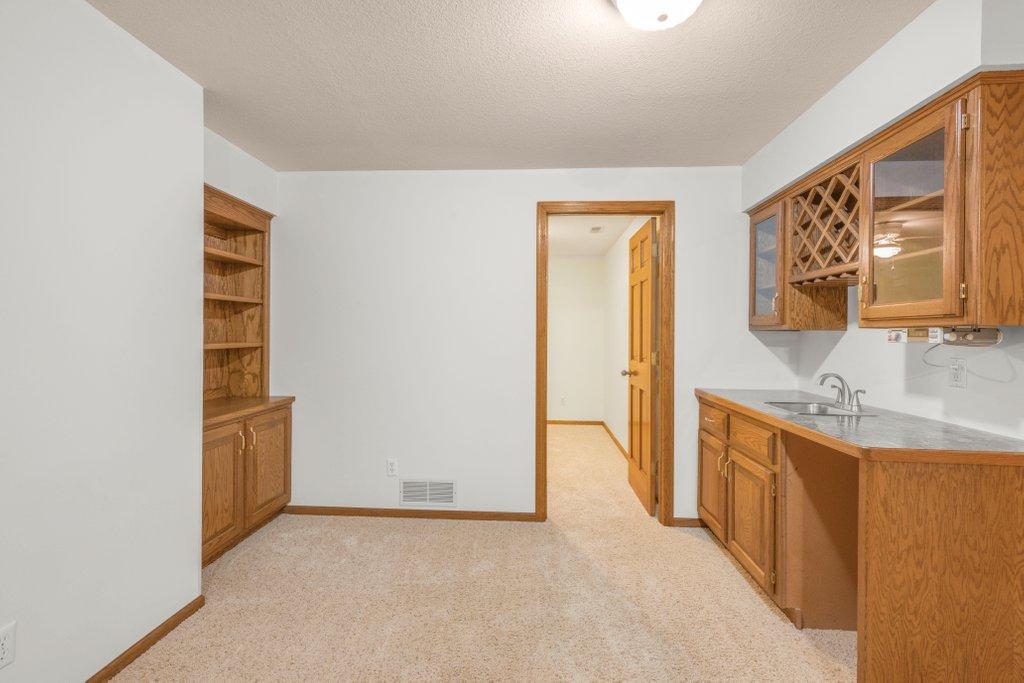 Wet bar