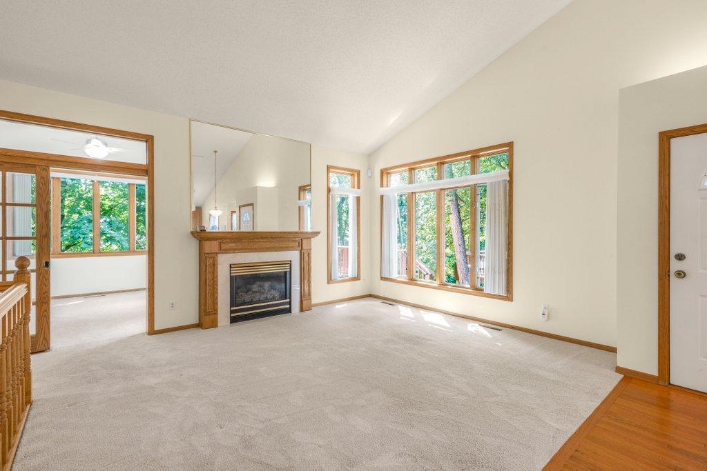 Nice & bright living room