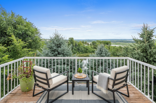 10174 Indigo Drive, Eden Prairie, MN 55347
