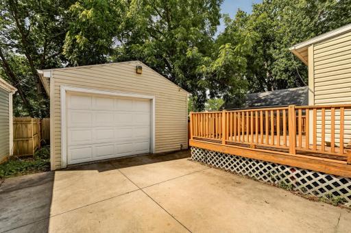 212 10 1/2 Street SE, Rochester, MN 55904