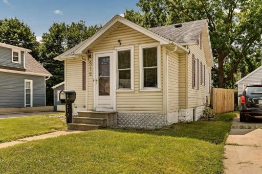 212 10 1/2 Street SE, Rochester, MN 55904