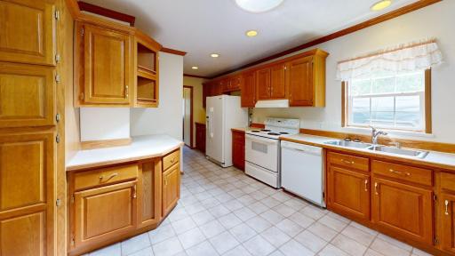 10676 Hillcrest Drive, Orr, MN 55771