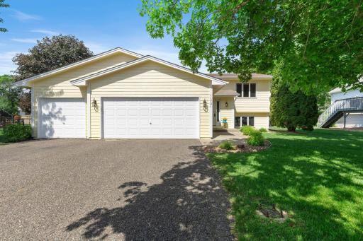 Welcome Home to 11721 Colorado Ave N- Champlin!