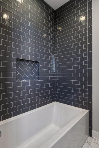 8182 Waterset Circle, Mound, MN 55364