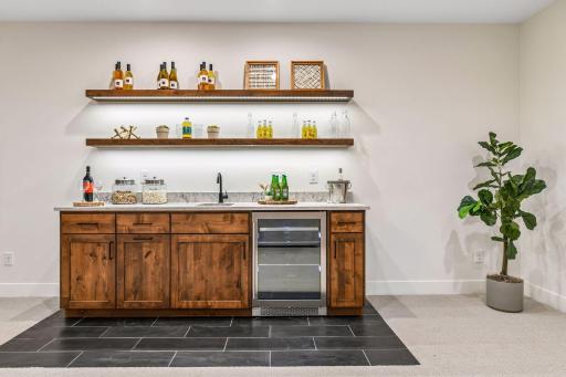 8182 Waterset Circle, Mound, MN 55364
