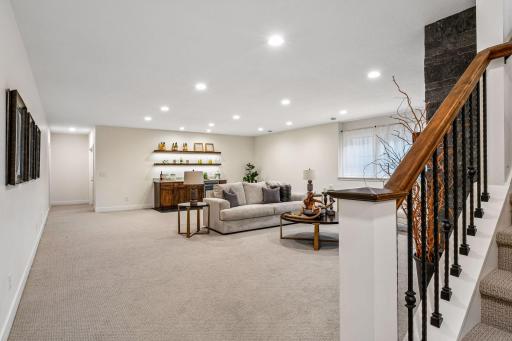 8182 Waterset Circle, Mound, MN 55364