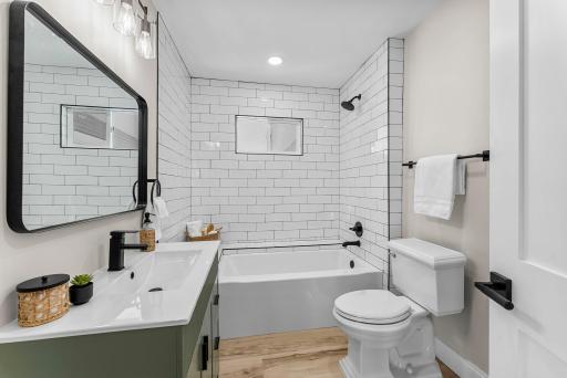 2320 Humboldt Avenue S, Minneapolis, MN 55405