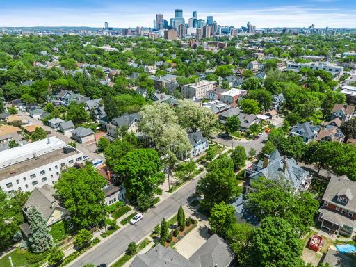 2320 Humboldt Avenue S, Minneapolis, MN 55405