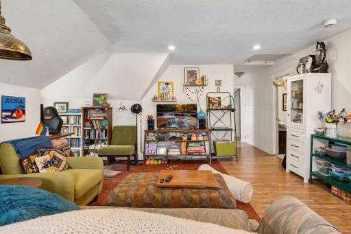 Spacious living room with great ceiling height