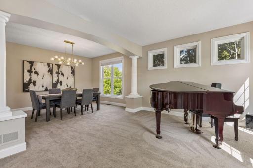 1981 Topaz Drive, Chanhassen, MN 55317
