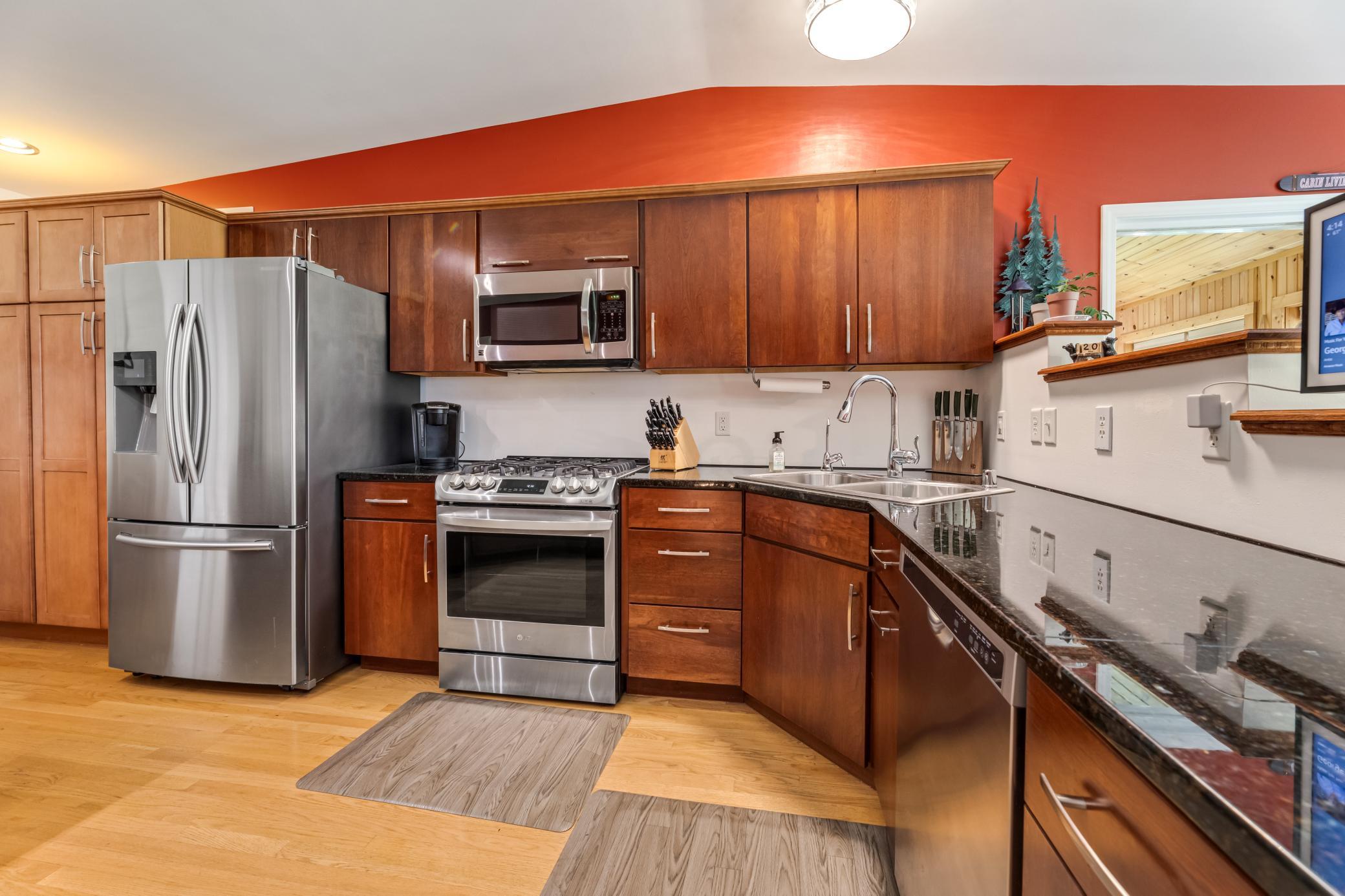07 kitchen.jpg