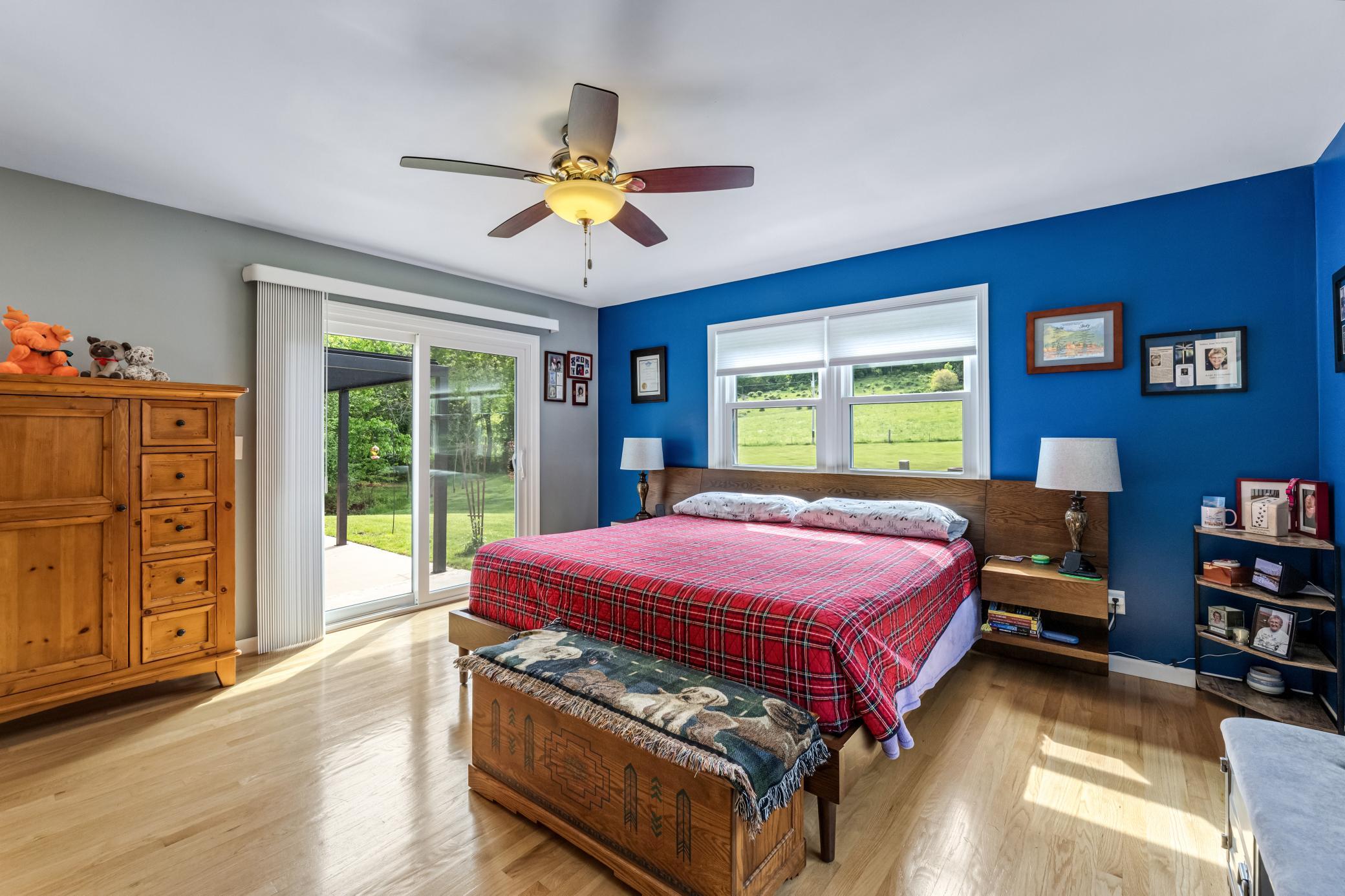 16 primary bedroom.jpg