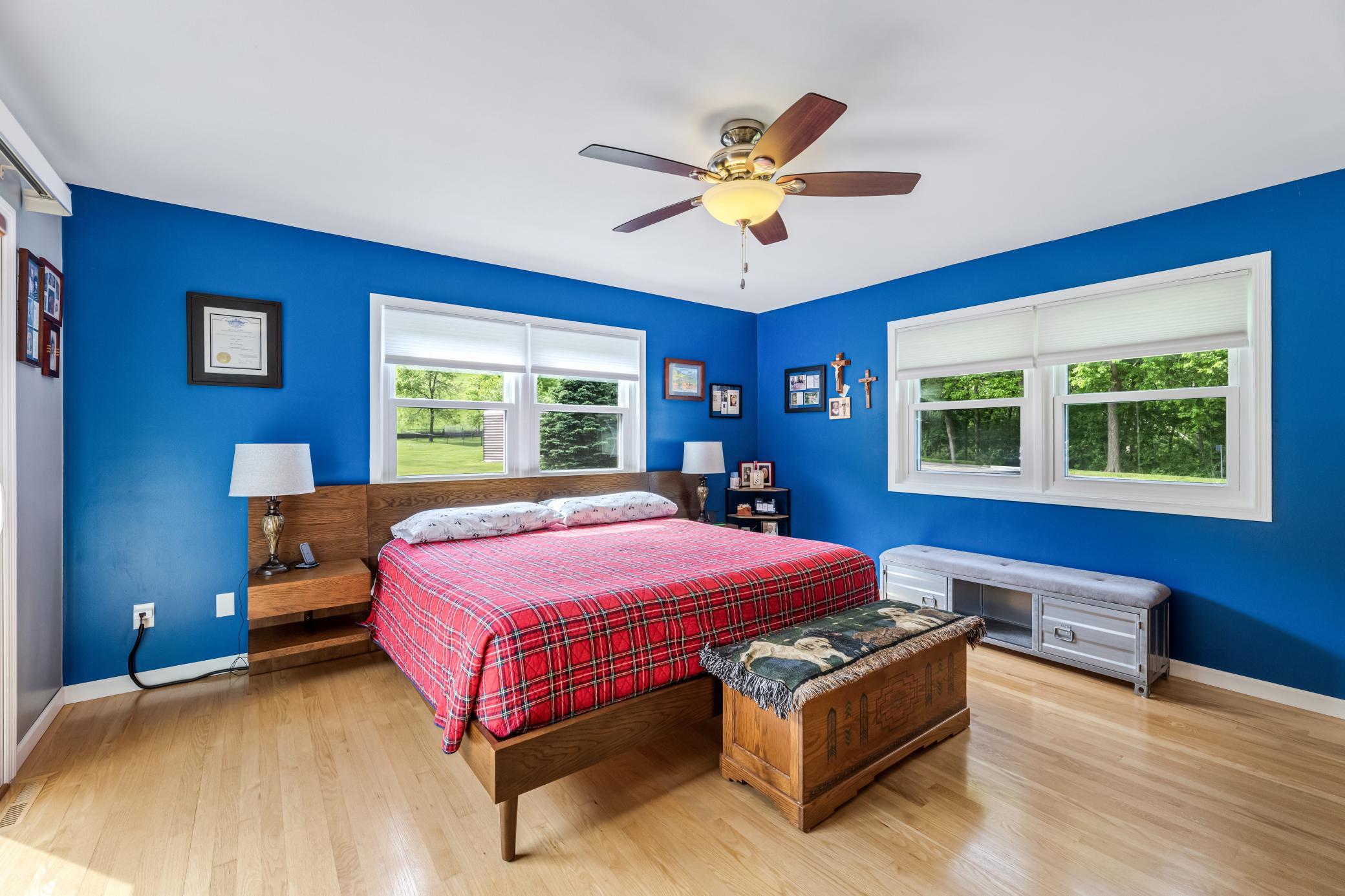 15 primary bedroom.jpg