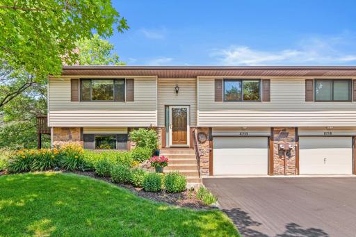 Welcome home to this beautifully maintained 1-bedroom, 2-bath townhome. Nestled in the desirable Martha Lake development and the award-winning MV School District.