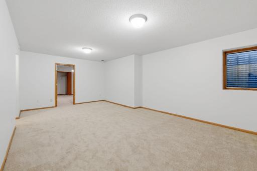815 Wescott Square, Eagan, MN 55123
