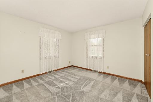 105 6th Avenue NW, Dodge Center, MN 55927