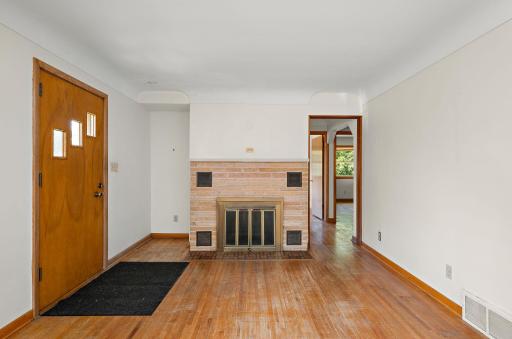 4880 Grandview Avenue, Mound, MN 55364