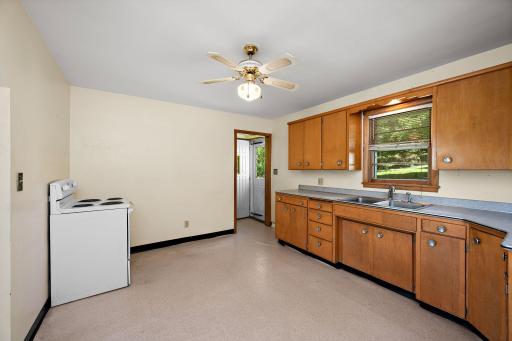 4880 Grandview Avenue, Mound, MN 55364