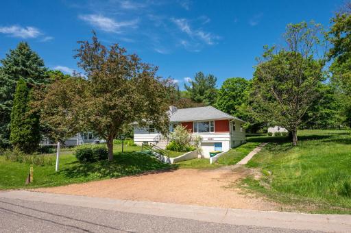 4880 Grandview Avenue, Mound, MN 55364