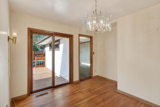 1502 Sherren Avenue E, Saint Paul, MN 55109
