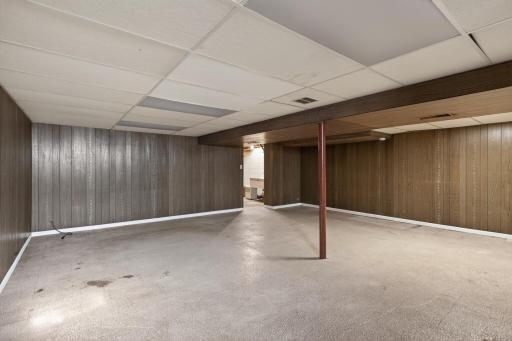 1502 Sherren Avenue E, Saint Paul, MN 55109